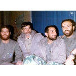 غلام‌رضا آزادی در کنار شهیدان خرازی و باکری