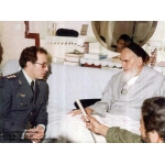 جواد فکوری در کنار امام خمینی(ره)