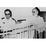 جواد فکوری در کنار امام خمینی(ره)