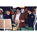 منصور ستاری در کنار حضرت آیت‌الله خامنه‌ای