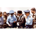 منصور ستاری در کنار حضرت آیت‌الله خامنه‌ای