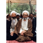 آیت‌الله مهدوی کنی در کنار حجت‌الاسلام‌والمسلمین مهدی شاه‌آبادی در یکی از نمازهای جمعه‌ شهرستان‌ها